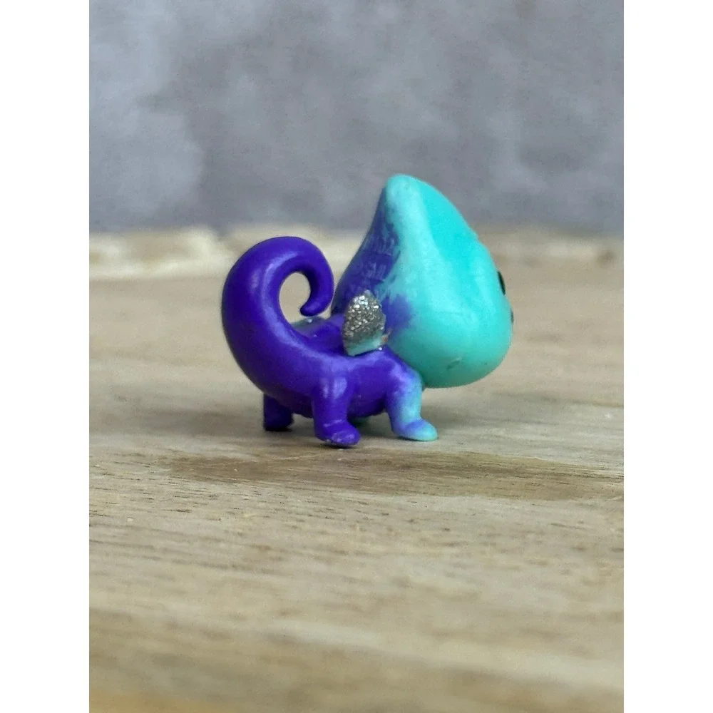 Hatchimal Colleggtible Water Drop Chameleon‎ Mini Figure Toy Kids Play Fun
